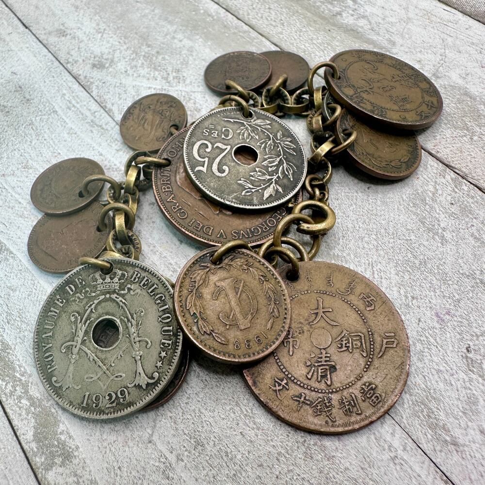 Vintage 1960-1970 Monet International Coin Souvenir Travel 14 Charm Bracelet